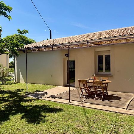 Maisonnette Avec Petite Foret Valréas Dış mekan fotoğraf