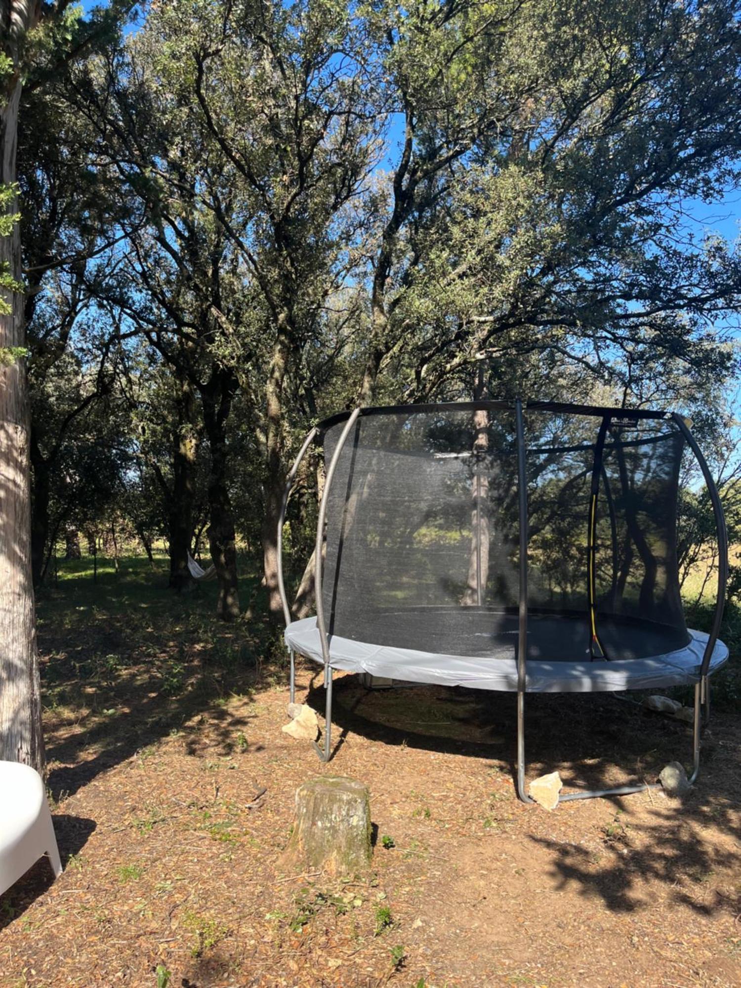 Maisonnette Avec Petite Foret Valréas Dış mekan fotoğraf